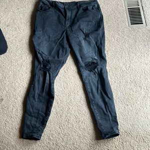 Maurice’s black distressed jeans - size large
